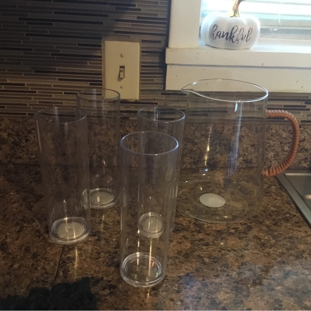 Clear Glass Pitcher and Tumbler Set - Picture 2 of 2